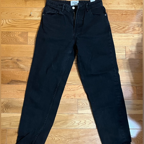 Zara - High waisted Mom Jeans - Picture 2 of 3